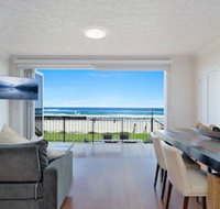 Beachfront Palm Beach Townhouse - Tourism Adelaide