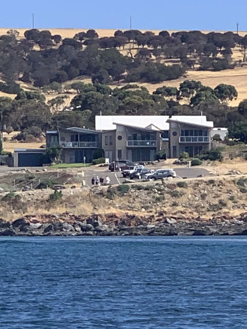 Penneshaw Oceanview Apartments - Tourism Adelaide 0