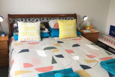 M & Ts Waterfront Bed & Breakfast - Tourism Adelaide 7
