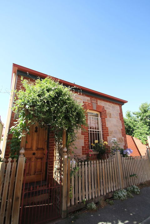 Adelaide Heritage Cottages & Apartments - Tourism Adelaide 1