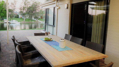 Waterfront Getaway In Sussex - Tourism Adelaide 3