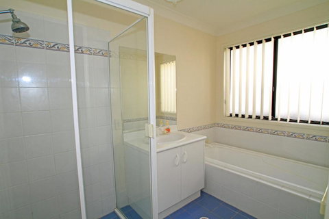 Waterfront Getaway In Sussex - Tourism Adelaide 4