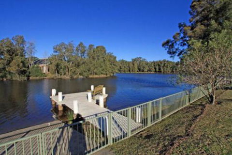 Relax & Enjoy The River - Tourism Adelaide 0