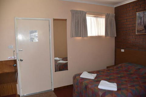Valley Views Motel & Chalets - Tourism Adelaide 7