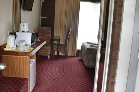 Valley Views Motel & Chalets - Tourism Adelaide 6