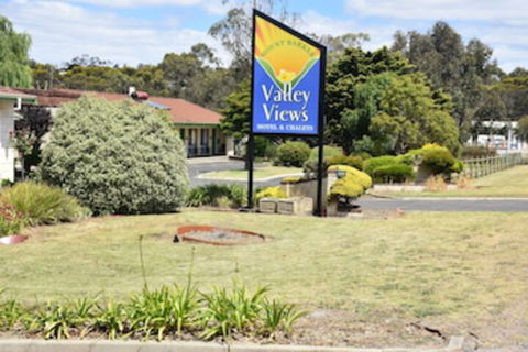 Valley Views Motel & Chalets - Tourism Adelaide 0
