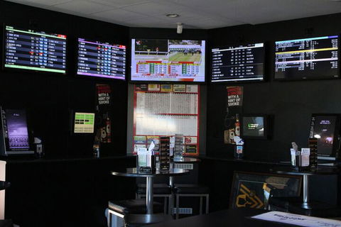 Tandara Hotel Motel - Tourism Adelaide 6