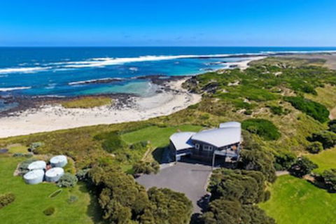 HEARNS BEACH HOUSE - Tourism Adelaide 0