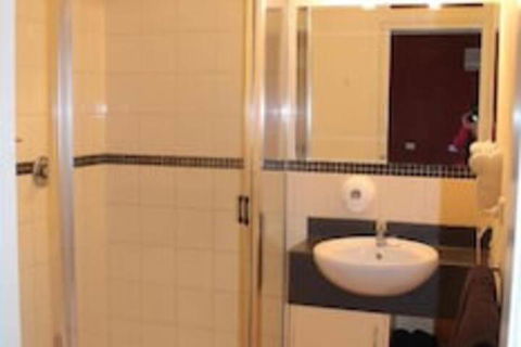 Rochester Motel - Tourism Adelaide 5