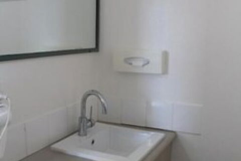 Rochester Motel - Tourism Adelaide 6