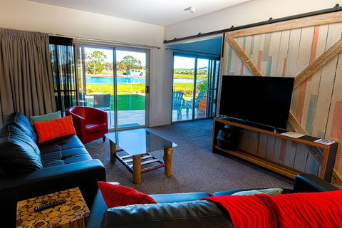 Ulverstone River Edge Apartments - Tourism Adelaide 5