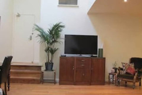 MONIKA, 1BDR Collingwood Apartment - Tourism Adelaide 2