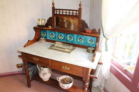 Ambrose Cottage Front Apt - Tourism Adelaide 1