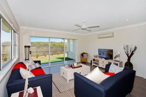 SALTY PAUSE At BONDI HOUSE - Tourism Adelaide 0