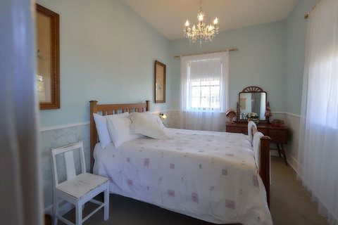 The Old Victoria - Tourism Adelaide 6