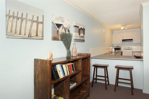 Unit 2 Biriny Lodge 1686 1689 David Low Way Coolum Beach - Tourism Adelaide 4