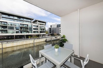 Accommodate Canberra - Lakefront - Tourism Adelaide 3