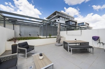 Accommodate Canberra - Lakefront - Tourism Adelaide 5