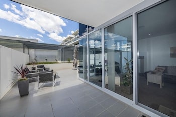 Accommodate Canberra - Lakefront - Tourism Adelaide 1