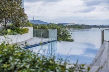 Accommodate Canberra - Lakefront - Tourism Adelaide 2