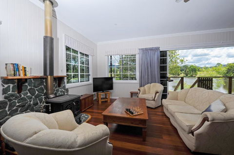 Samford Lakes - Tourism Adelaide 4