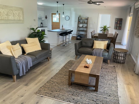 Valley View Townhouse - On The RAIL TRAIL - Tourism Adelaide 2