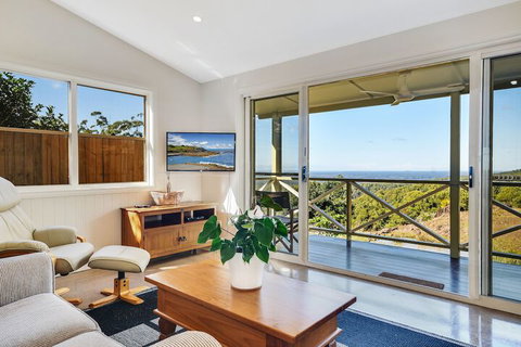 Maleny Coastal Views Retreat - Tourism Adelaide 7