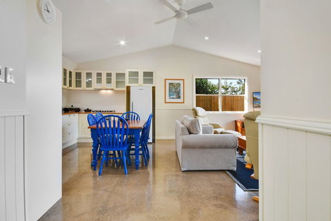 Maleny Coastal Views Retreat - Tourism Adelaide 3