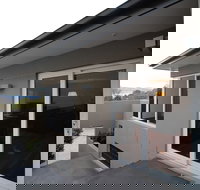 Sunny Sandy Bay Apartment - Tourism Adelaide