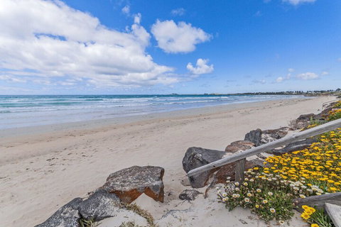 Aqua Mist Seascape - Tourism Adelaide 3