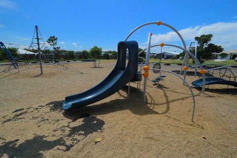 Santai Retreat Luxury One Bedroom - Tourism Adelaide 4