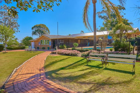 Hunter Oasis - Tourism Adelaide 7