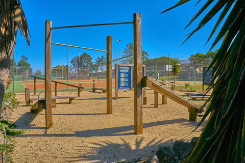 Hunter Oasis - Tourism Adelaide 6