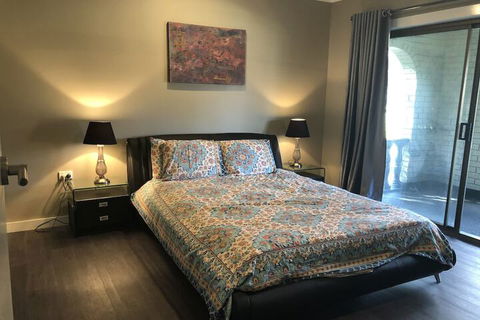 Warrawong Holiday Big Home - Tourism Adelaide 2