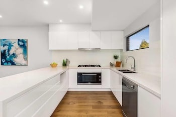 Glen Manor 1 - Tourism Adelaide 0