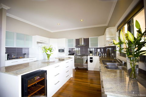Paradise Hill - Tourism Adelaide 1