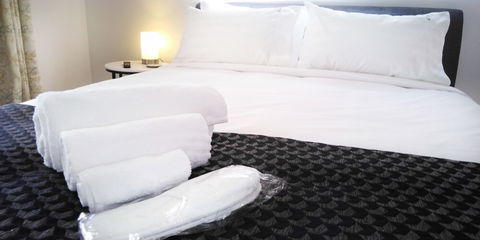 Lakeside Retreat & Business - Tourism Adelaide 4