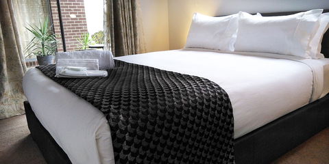 Lakeside Retreat & Business - Tourism Adelaide 1