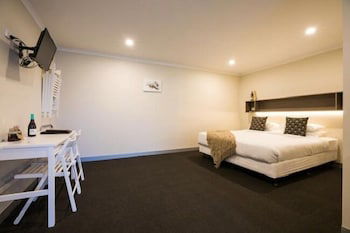 Heathcote Inn - Tourism Adelaide 4