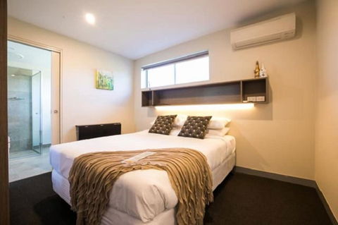 Heathcote Inn - Tourism Adelaide 1