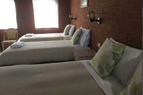 Railway Motel Myrtleford - Tourism Adelaide 4