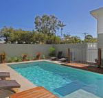 22 Sorrento Avenue Coolum Beach Linen Supplied PET FRIENDLY 500 BOND