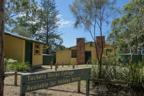 Tuckers Rocks Cottage - Tourism Adelaide 0