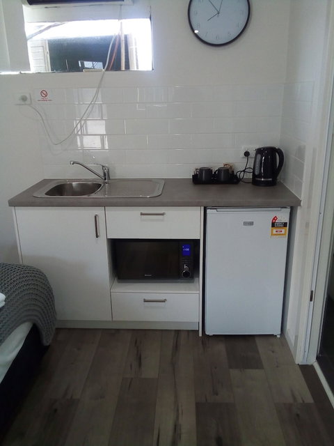 Appin Village Motel - Tourism Adelaide 5