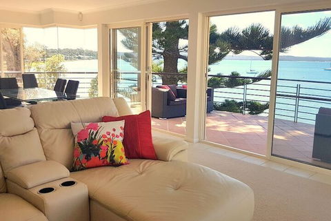 VUES At Salamander Bay - Tourism Adelaide 3