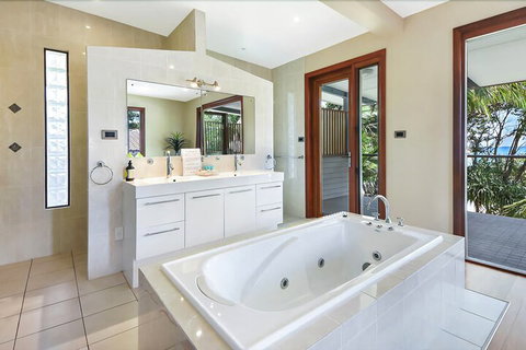 Omaroo - Tourism Adelaide 5