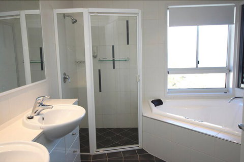 Deep Blue 14 - Tourism Adelaide 5