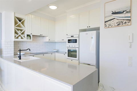 Unit 8 Bronte Of Coolum 8 12 Coolum Terrace Coolum Beach 500 Bond LINEN INCLUDED WIFI - Tourism Adelaide 3