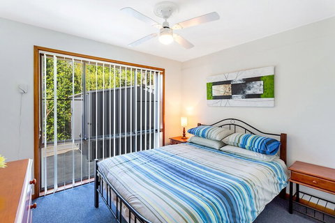 Campbell Avenue 28 - Tourism Adelaide 1