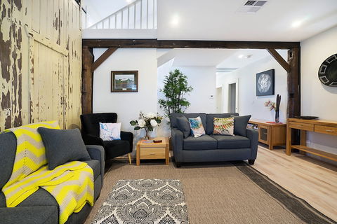 Accommodation Hunter - James St Morpeth - Tourism Adelaide 3